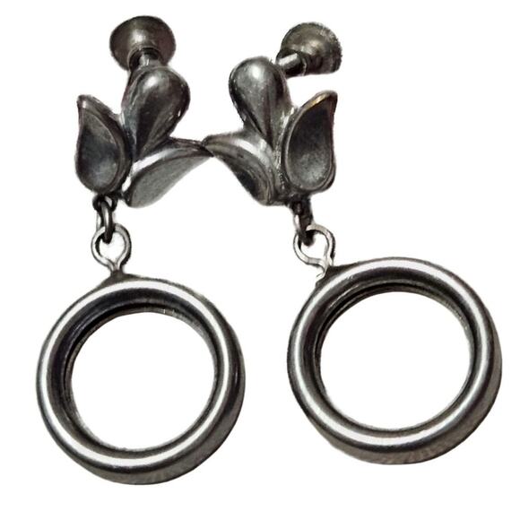 1950s Vintage Flower Dangling Loop Clip On Earrings Silver Tone Twist On Closure - Picture 1 of 7